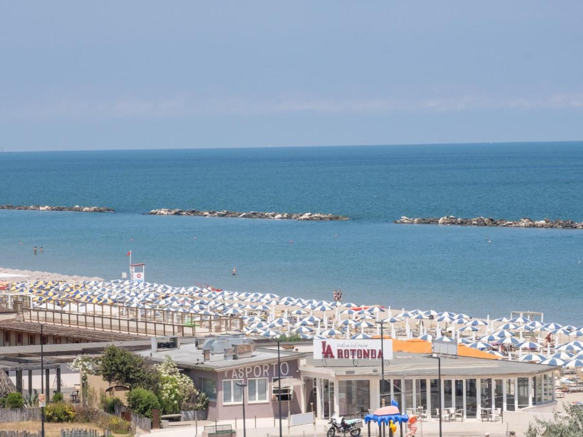 Hotel Marina Beach - Azzurro Club Равенна Екстер'єр фото