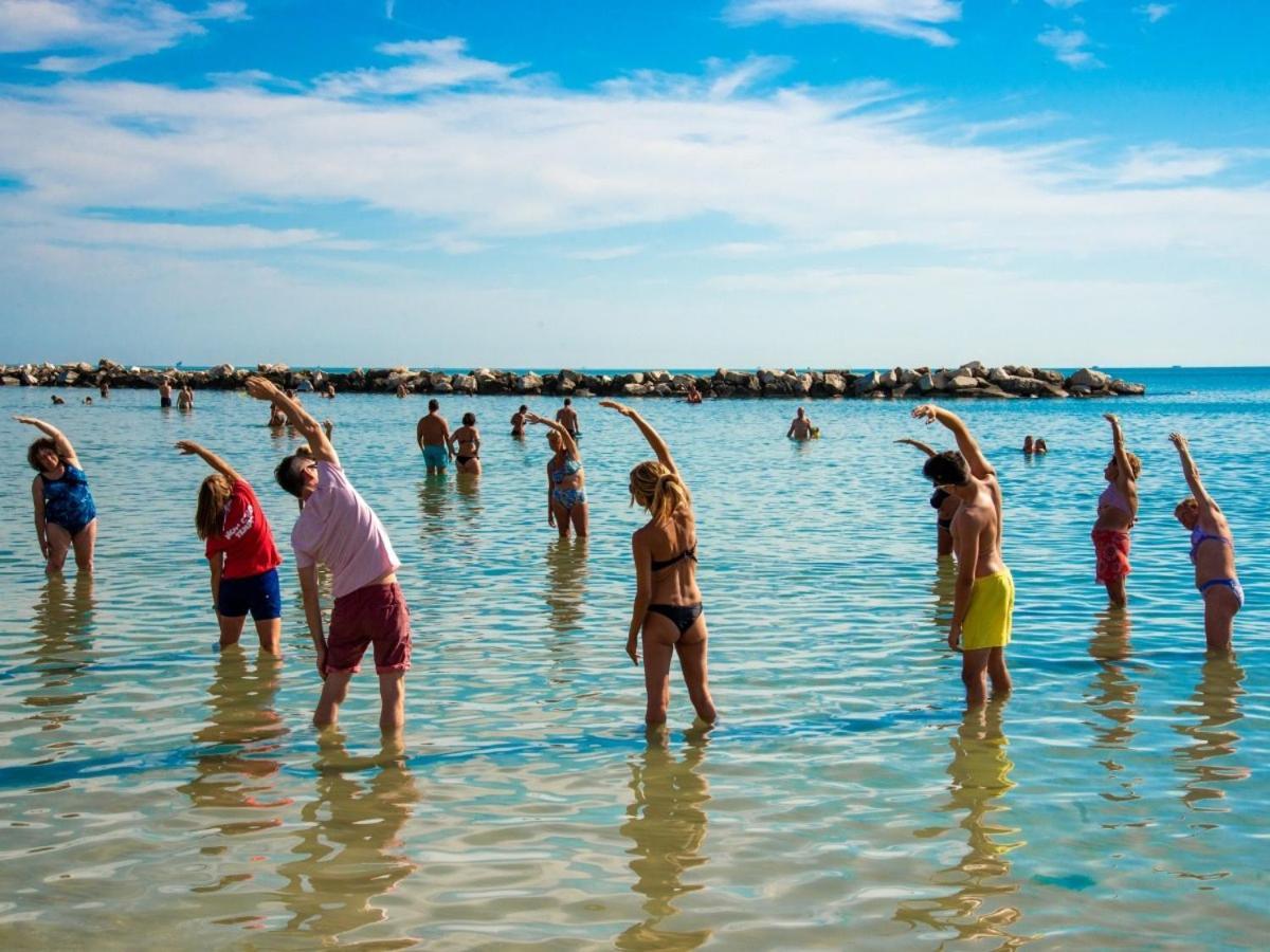 Hotel Marina Beach - Azzurro Club Равенна Екстер'єр фото