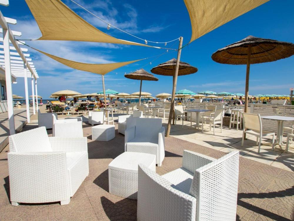Hotel Marina Beach - Azzurro Club Равенна Екстер'єр фото