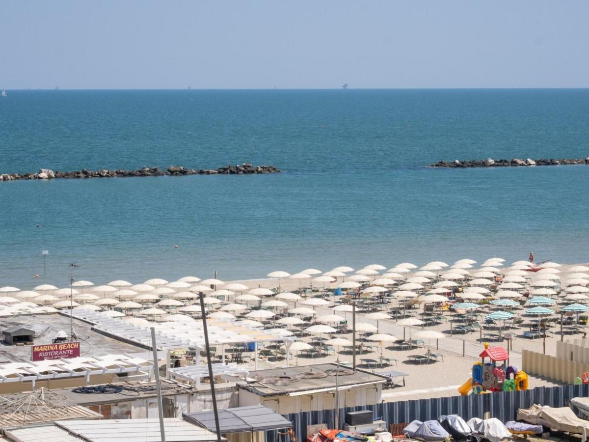 Hotel Marina Beach - Azzurro Club Равенна Екстер'єр фото