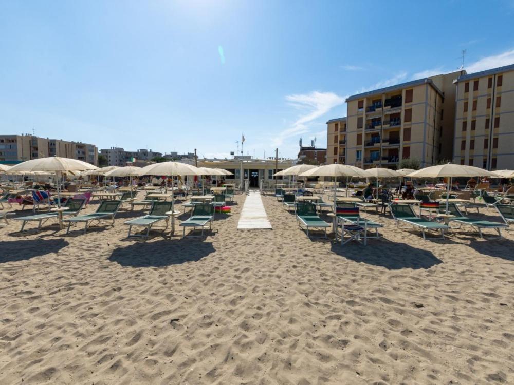 Hotel Marina Beach - Azzurro Club Равенна Екстер'єр фото